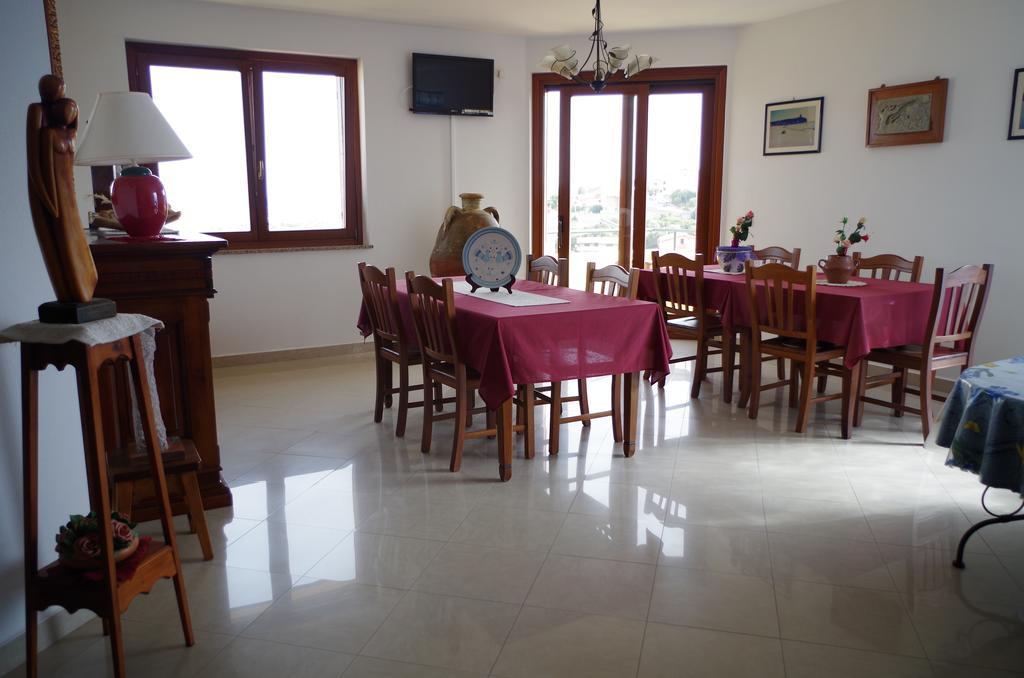 B&B La Pineta SantʼAntìoco Extérieur photo